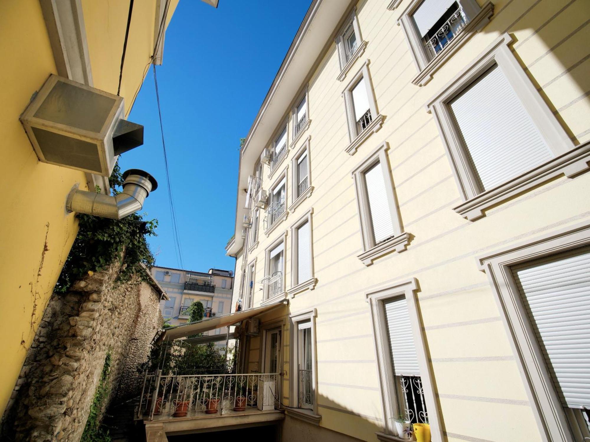 Eras Apartament *
